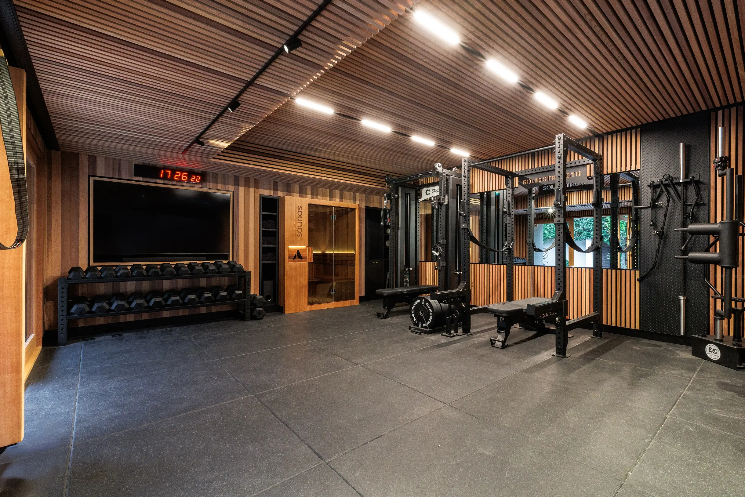 Cedar battens HomeGym 033 WEB